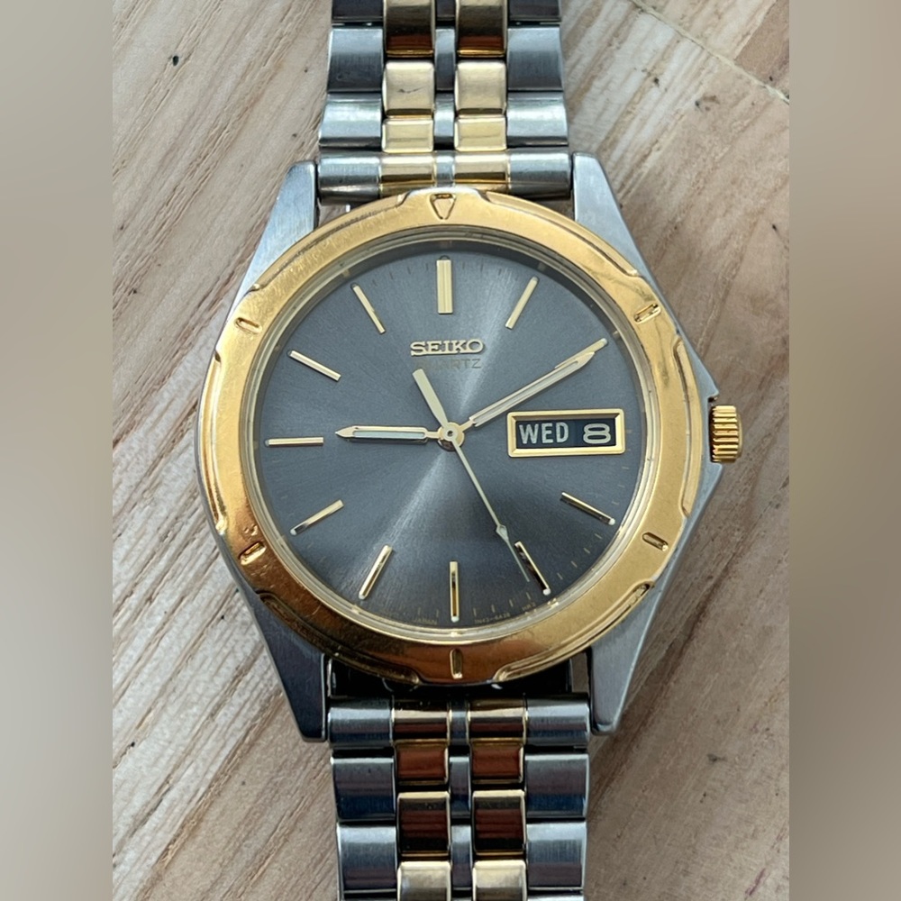 Seiko Men’s Watch Vintage Gray Dial Day Date Windows Two-Tone Stainless Bracelet